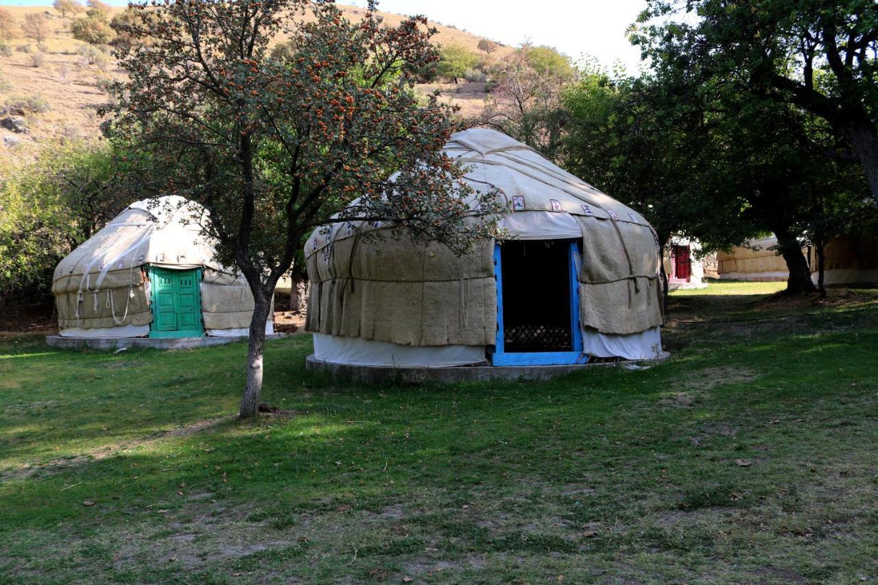 Sayyod Yurt Camp-Yurt Camp In Uzbekistan Hotell Chuprak Exteriör bild